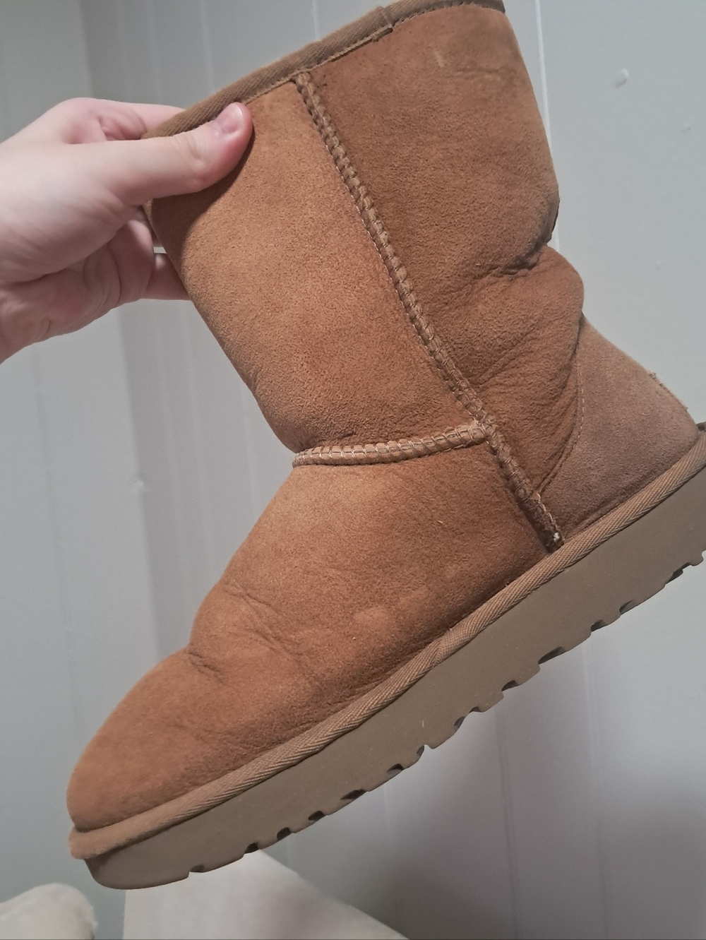 UGG Classic Short Boot in Chestnut Suede - Picture 3 of 13